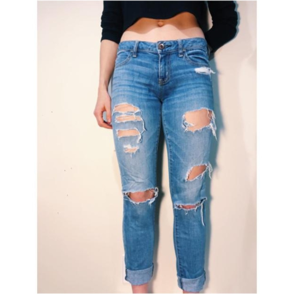 American Eagle ripped boyfriend jeans/jeggings